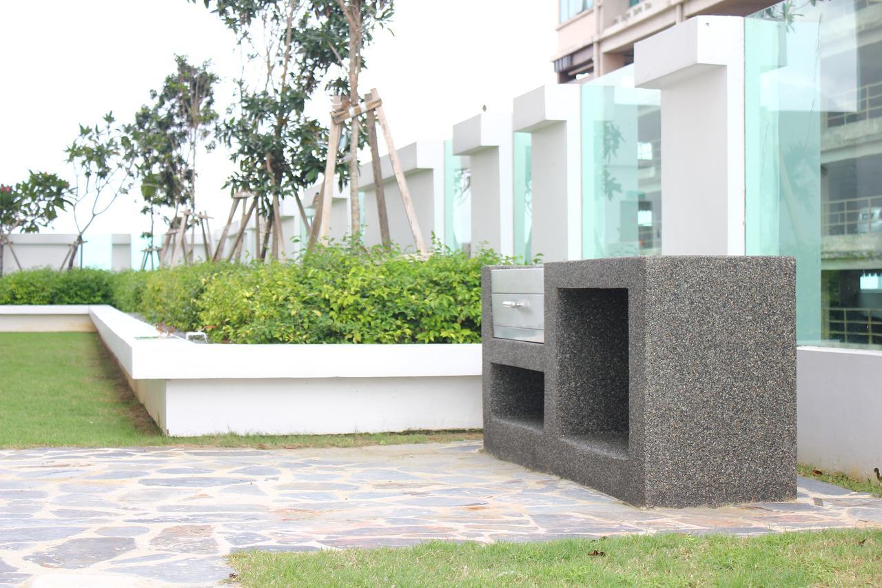 Pinnacle Tower Apartment Stay By Feel Suites Johor Bahru Exterior foto