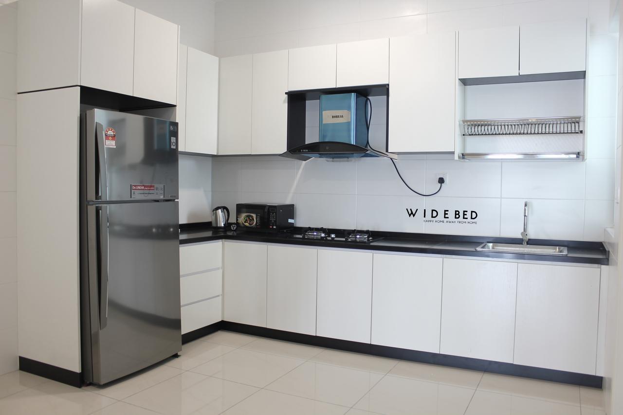Pinnacle Tower Apartment Stay By Feel Suites Johor Bahru Exterior foto